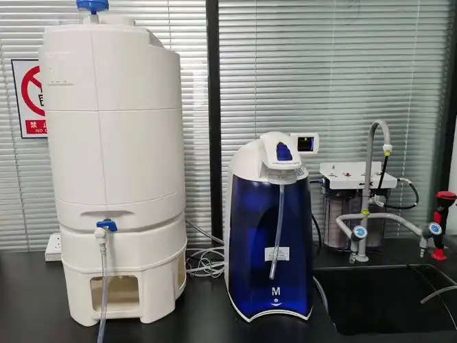 密理博纯水机安装成功