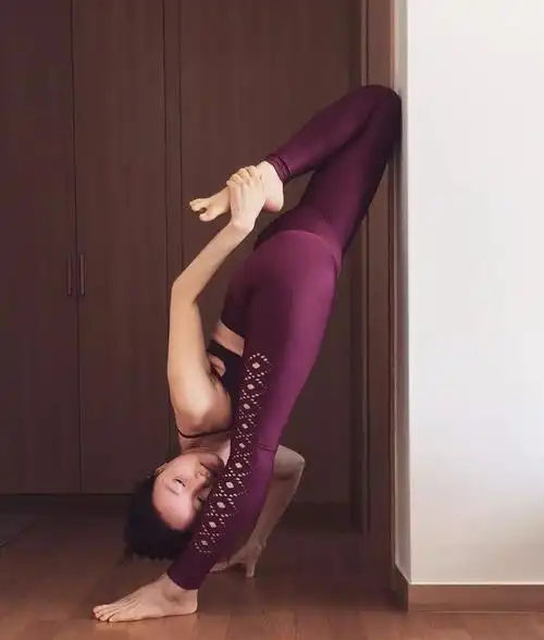 亚洲最美瑜伽女神日常练习,太唯美了!