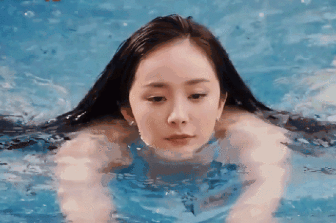 杨幂经典泳装镜头,这身材太顶了