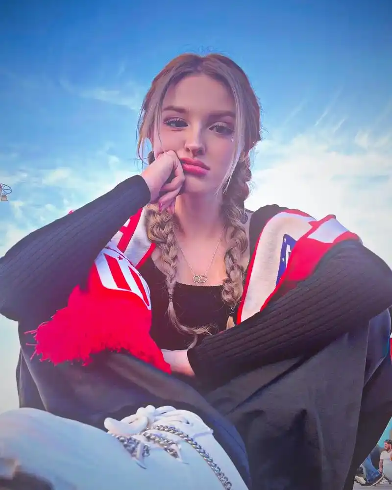 马竞球迷开始圈粉了啦!#马竞 #elina #女球迷 #球迷 - 抖音