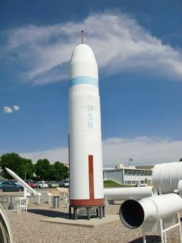 美国三叉戟潜射弹道导弹