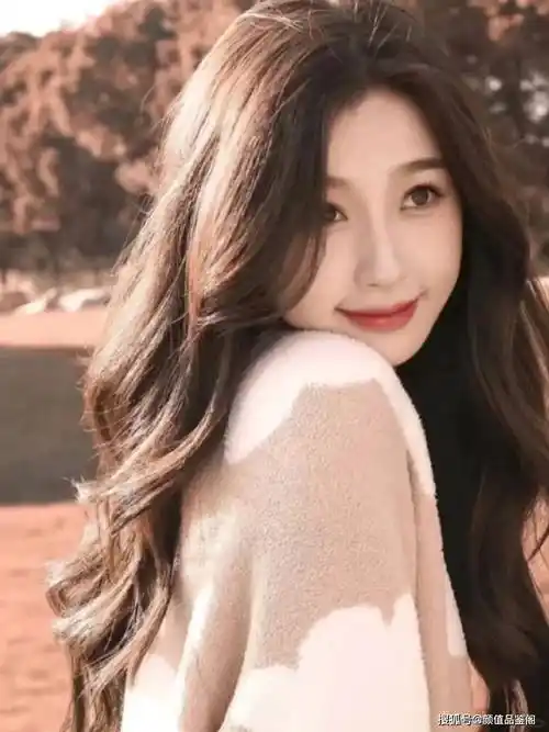 虞书欣绝美写真大赏:清新甜美演绎梦幻仙子_长裙_形象_舞台