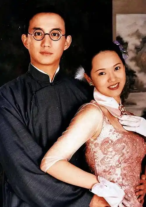 "洗脑选手"黄磊:先遭贾静雯发暧昧短信,后被妻子孙莉当众指控_刘若英