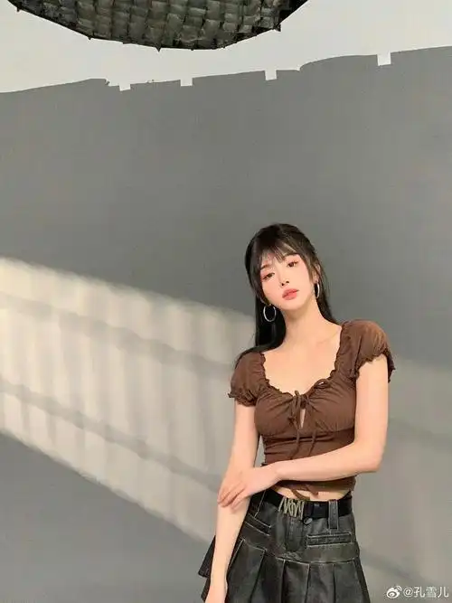 孔雪儿美拉德穿搭,美女身材比例好好,这张脸也太美了吧……|孔雪儿