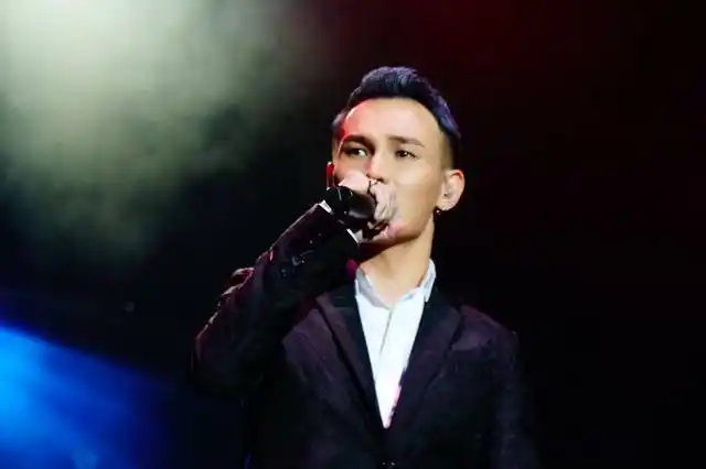 "中国好声音"实力歌手李维今日(12月28日)发行全新单曲《从前》,歌曲