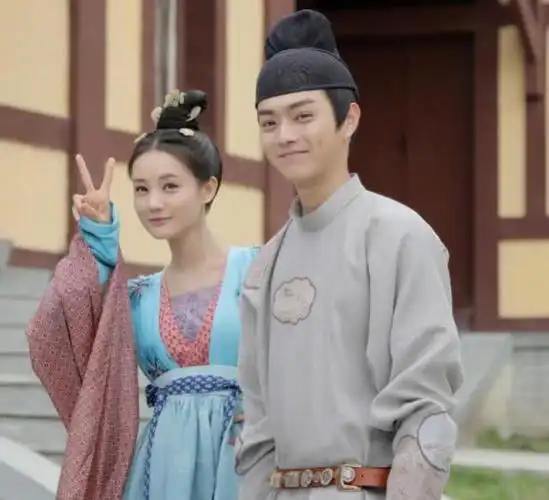 于正晒剧照为新剧宣传得知女主是李一桐网友希望换女主