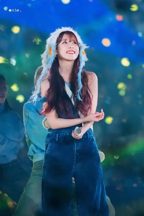 240316 iu世巡首尔站 高清饭拍      【cr:logo 】  #iu演唱会#99