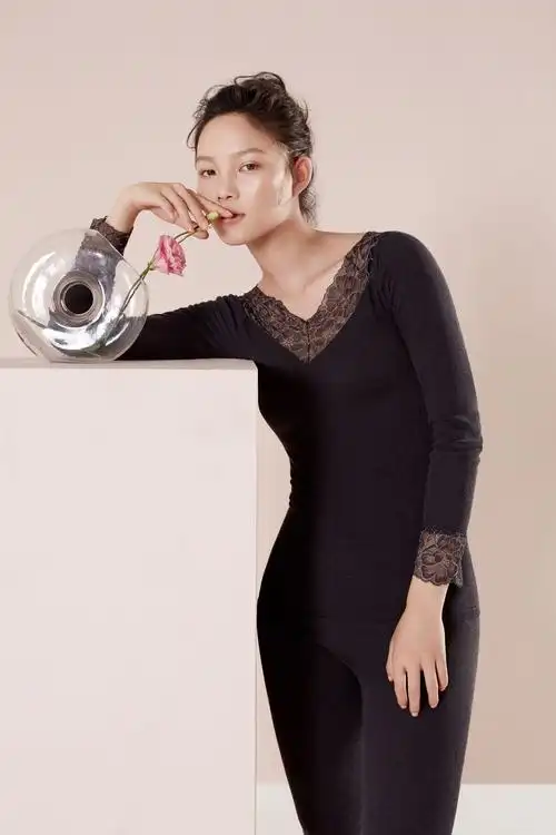 摄影师李清凯的肖像写真作品《内衣拍摄》