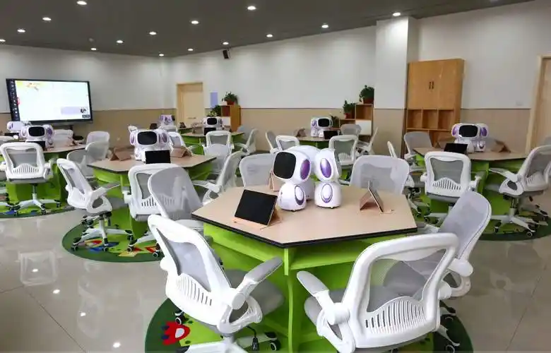 蓝海软通唤醒孩子对人工智能的兴趣助力智能教育迈向未来