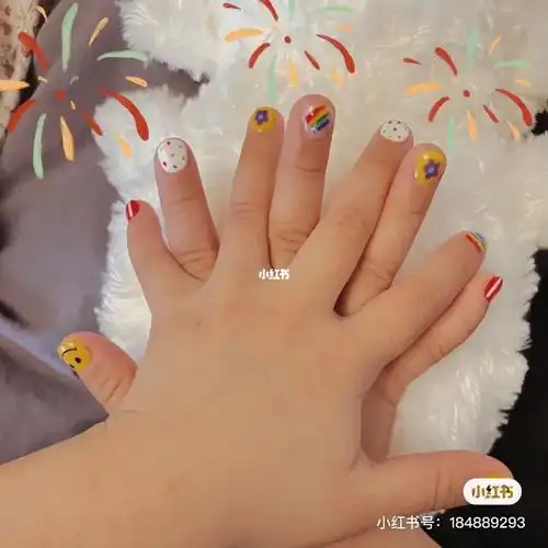儿童美甲可爱呀