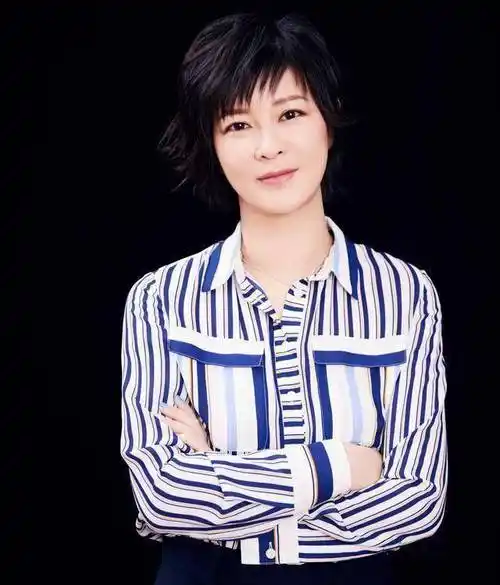 陆柯燃晋级其实都有伏笔,可惜大家心思单纯都看不出_刘雨昕_节目_中性