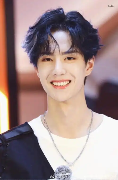 王一博笑容小合集,不是夏日限定,而是来日方长