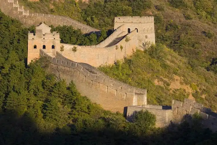 金山岭长城 分享到: 图片编号: tkf005_2309616 授权许可类型: rf