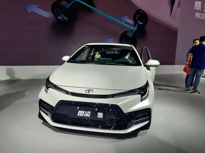 成都车展随手拍,到丰田展台看雷凌