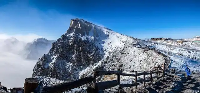 长白山天池有多深