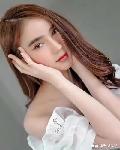 啥图都有# 皮肤白的女.