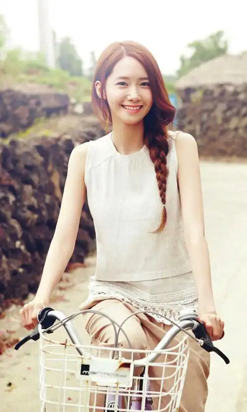 8张高清大图带你了解韩国女星林允儿