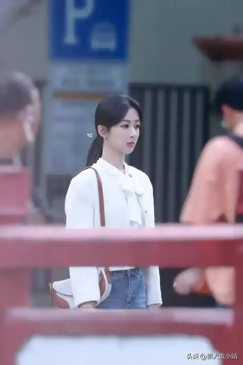 321娱乐速递张艺兴杨紫任嘉伦谭松韵钟汉良李小冉赵露思刘宇宁