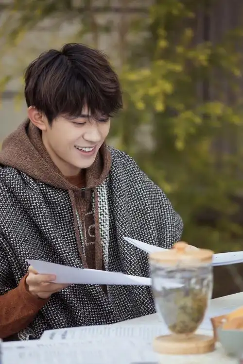 易烊千玺ins今日份心动男生676767