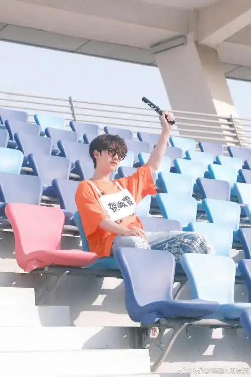 贺峻霖参加趣味运动会##贺峻霖参加校园运动会