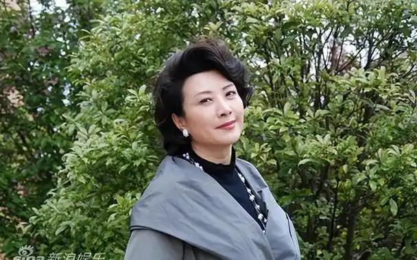 "国家一级美女演员"低调成就高,婚姻60年情更深