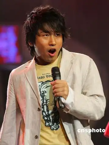 组图:沙宝亮胡彦斌献歌"母亲水窖"慈善颁奖