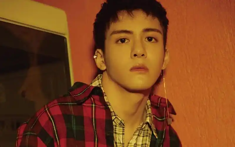 演员曾舜晞复古风写真,高清壁纸图片,大陆明星-回车桌面