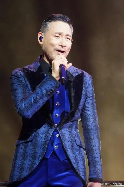 张学友唱了《偷心》,更是成为了无数人心中的经典