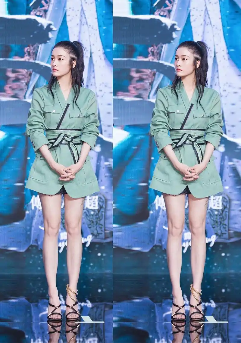 张雪迎的《白发王妃》强势来袭,这部剧可以说是为颜控量身定做的