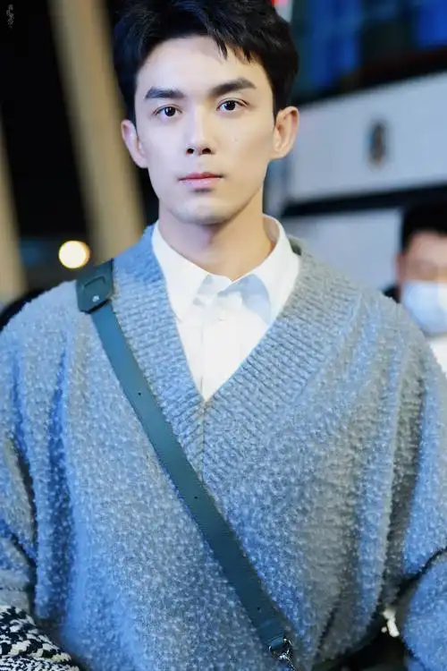 吴磊超话9515#吴磊巴黎时装周#3830/3637/3733 30