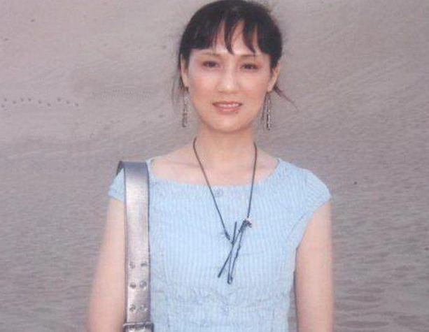 国家一级演员李建群,与导演同居24年却没有名分,已悄然离世