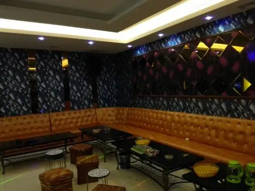 订包厢唱k送啤酒,开开心心过大年