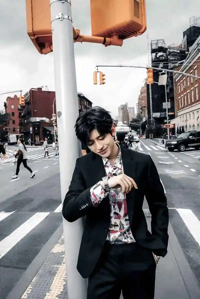 蔡徐坤致女生怀孕并让其打胎,蔡母行为太伤人!狗仔:还有猛料!