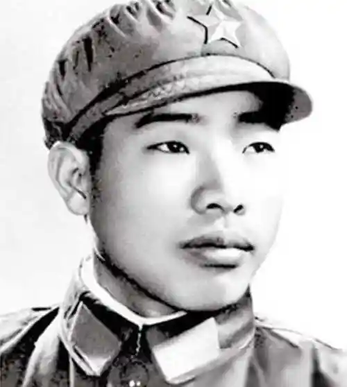 英雄王杰未婚妻守望八载:深情守候独居生活现状如何?