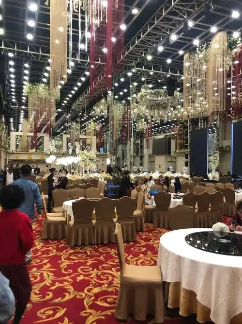 来参加小儿子11月7日举行婚礼,婚礼现场豪华大气非常隆重圆满成功!