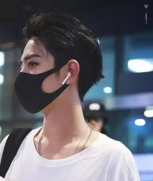 肖战戴口罩好绝##肖战库存随拍