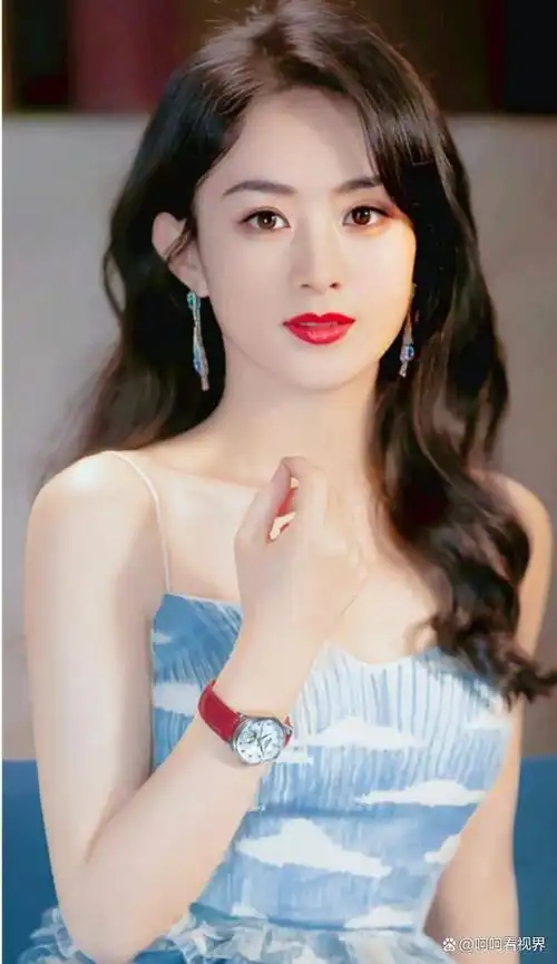 赵丽颖剪短发了,变得灵动可爱的她,甜美程度更是直线飙升,吸引了网友