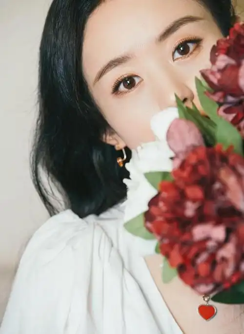 赵丽颖全力拍摄野蛮生长本色演出值得期待