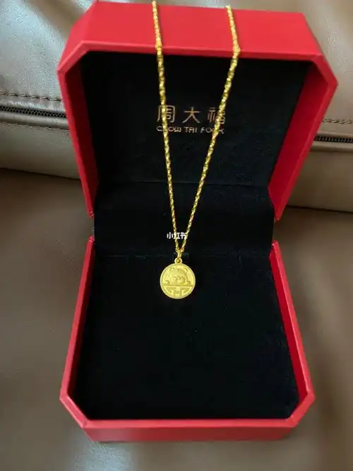 周大福双面虎牌福牌