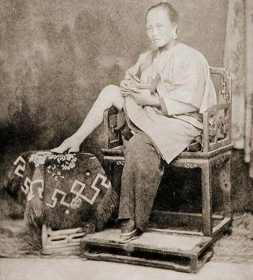 回顾:古代为何给女子裹小脚?"三寸金莲"对她们的影响有多大?