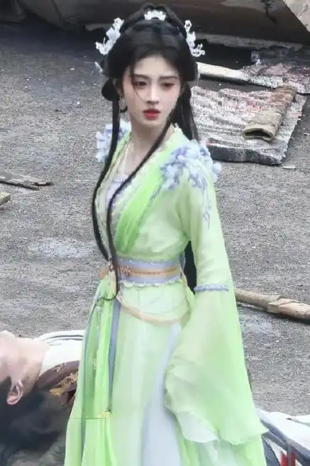 鞠婧祎新剧《千香引》路透,真不怪网友吐槽…美是美的,就是千篇一律