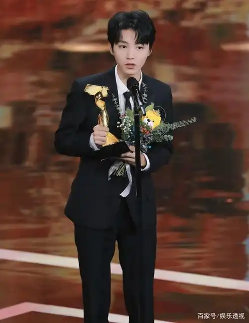 众所周知,近年来tfboys王俊凯,王源,易烊千玺分开发展,每位成员都取得