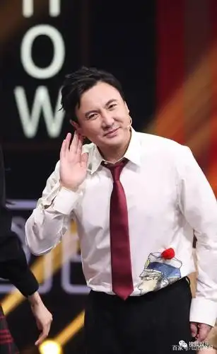 沈腾五年前照片遭曝光 清秀外表帅气难掩