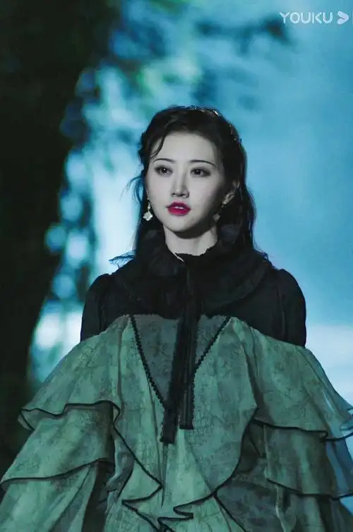 司藤女王旗袍挑战##网剧司藤