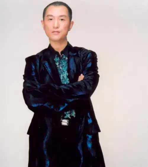 著名歌手高枫:去世20年,妹妹曾泉定居在美国,父母从未忘记过他