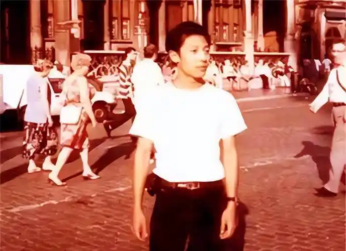 撒贝宁妹妹撒贝娜:长得不亚于嫂子李白,不羡慕哥哥的名气和地位_时候