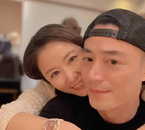 林心如一家三口度假!