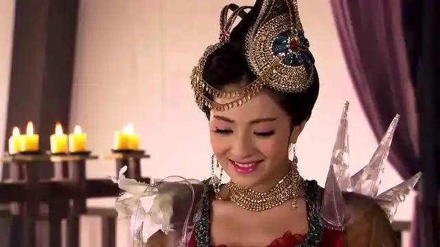 封神英雄榜:玉磬奉纣王之命来到平城,黑图狼主被玉磬的美貌迷住