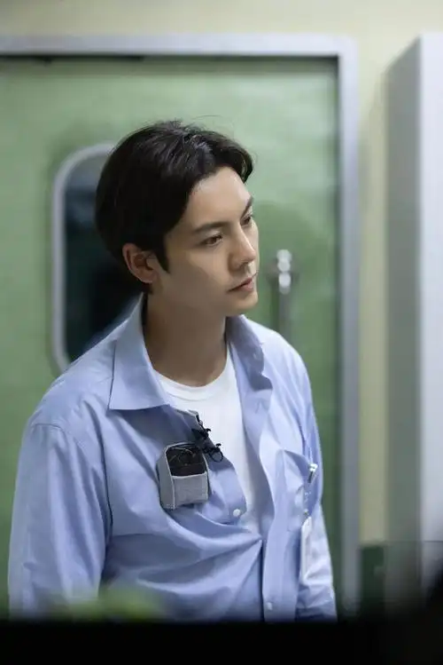 密室大逃脱绝命医院 (下)#陈伟霆 剧照!帅气的小陈医师继 - 抖音