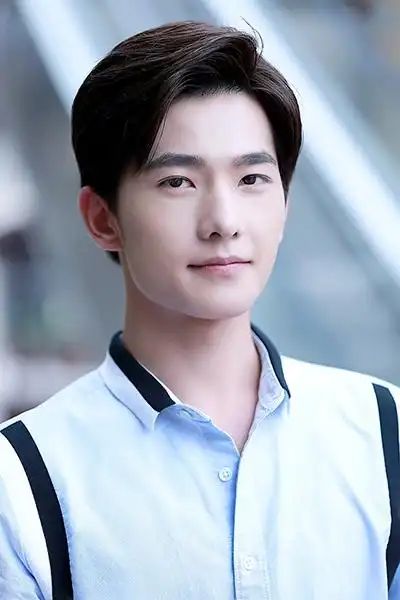 有人来挑战杨洋的帅气啦!